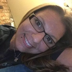 Meet your Posher, Courtney mina